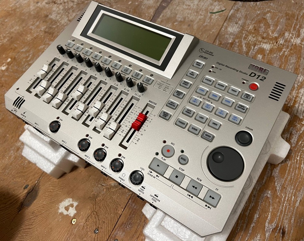 KORG D12 Digital 16 Track Recorder
