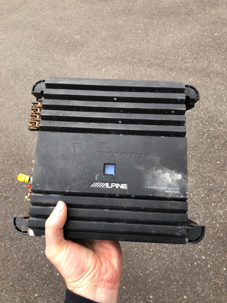 Alpine V-Power MRP-F300 12V DC Power Amplifier - Untested