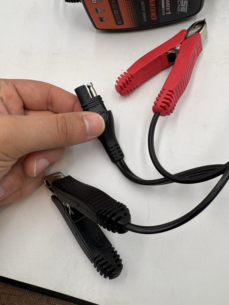 Moose Optimate 1 Duo Automatic Battery Charger / Maintainer