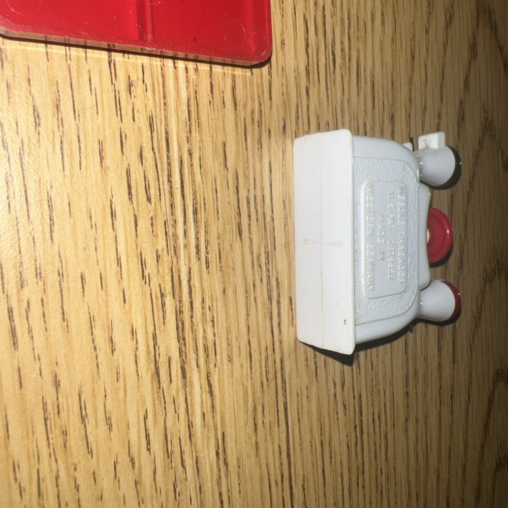 Vintage Needle Threader ULLY