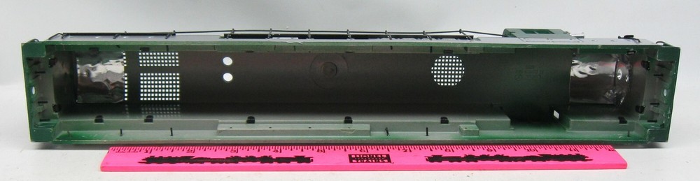 Lionel ~ 8301 Southern Diesel shell