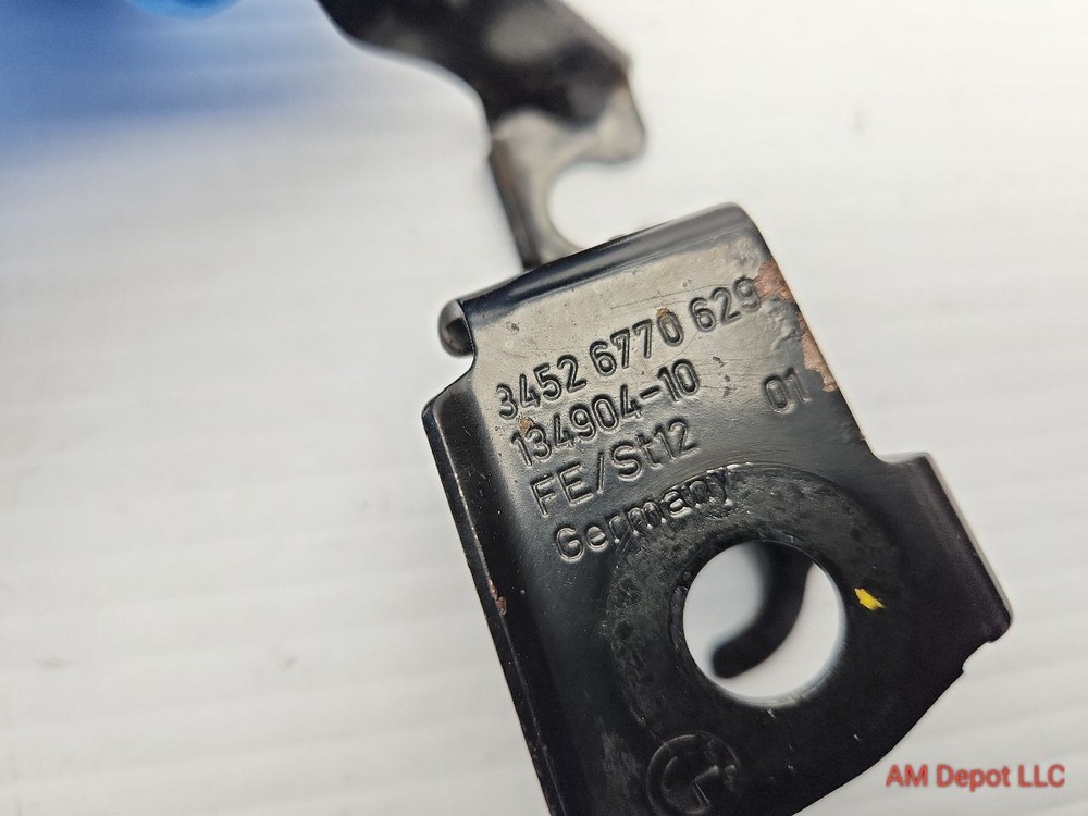 2009 BMW 135i 128i E82 E88 Front Left ABS Sensor Cable Holder / Bracket 6770629