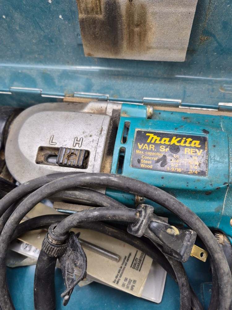 Makita Variable Speed Reversible Power Drill w/ Case – AS-IS, READ Description!!
