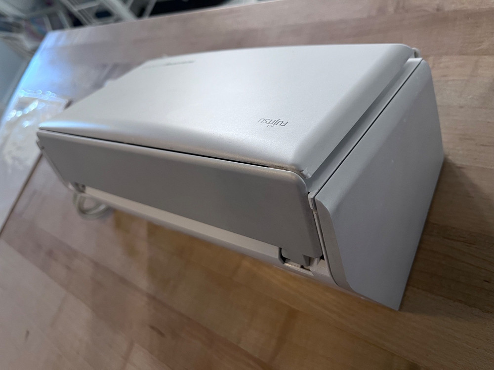 Fujitsu Scansnap S1500M Document Scanner in excellent condition