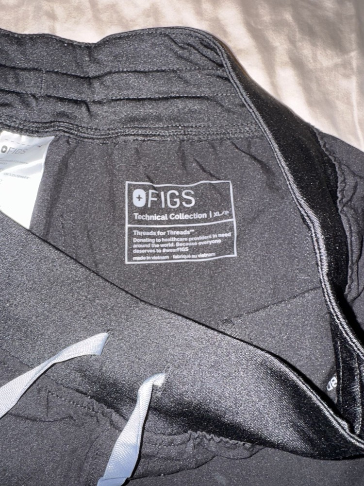 Black FIGS Set