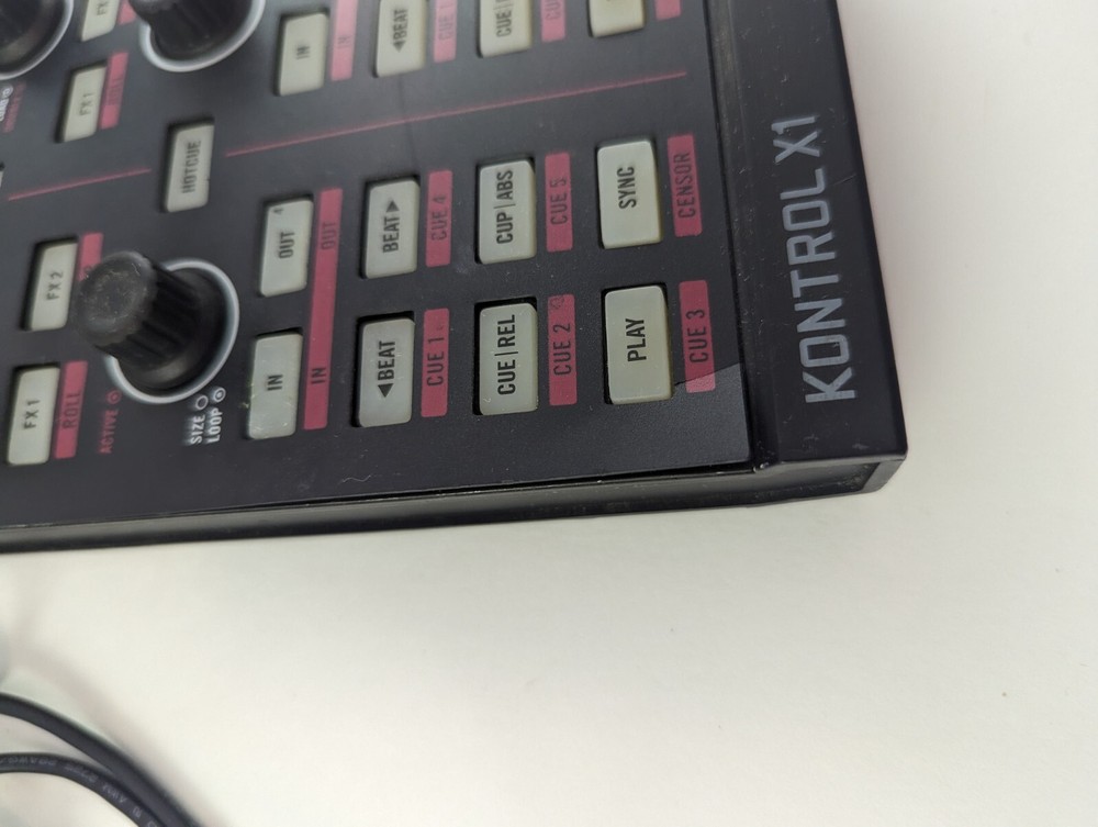 ISSUES TRAKTOR KONTROL X1 NATIVE INSTRUMENTS DJ CONTROLLER MUSIC
