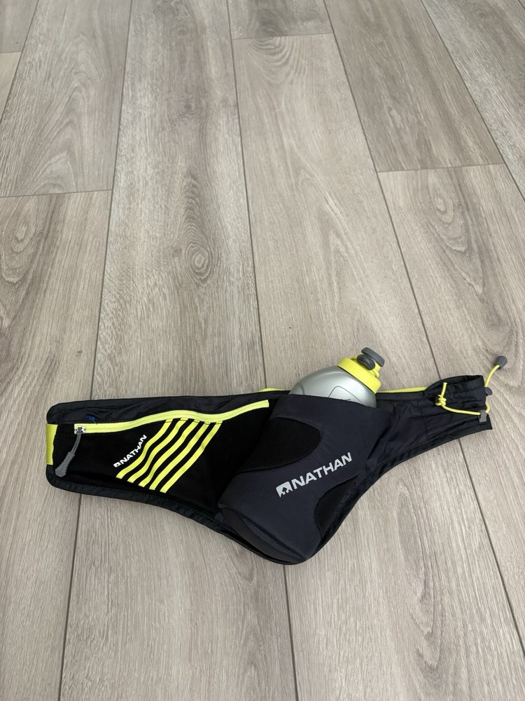 Nathan Peak Hydration Waist Pack With Bottle Black/ Neon