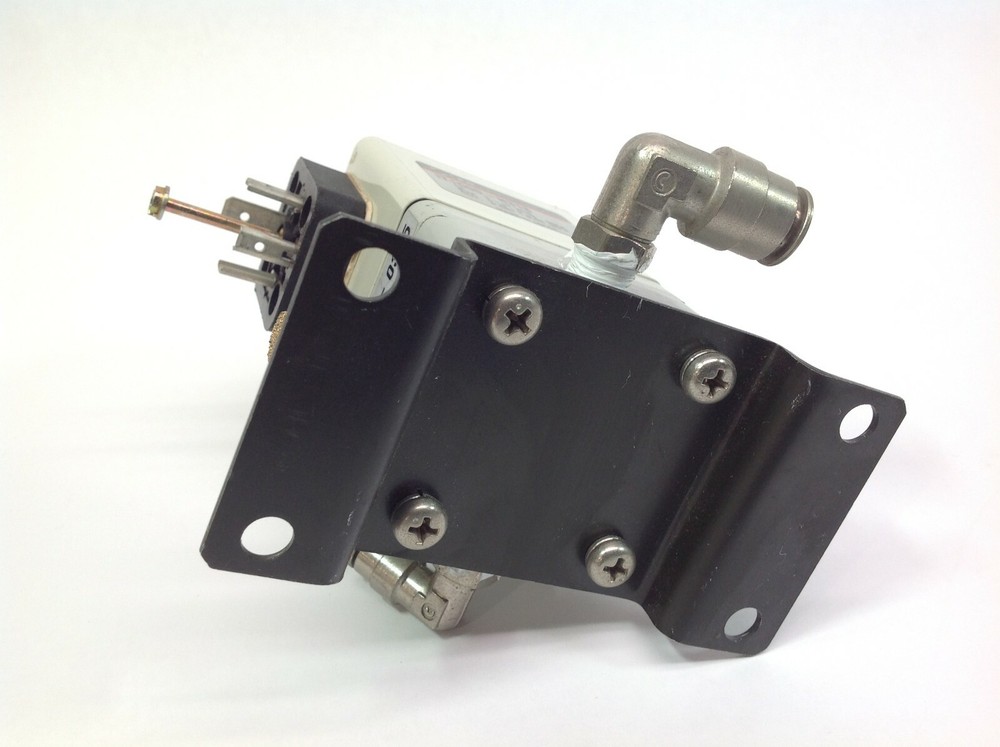 SMC IT1000-N31B E/P Regulator