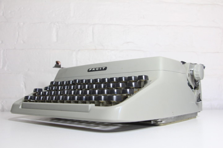 FACIT Typewriter *Designed by the legendary Sigvard Bernadotte* Great Condition