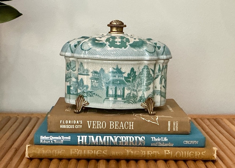 Turquoise Willow Chinoiserie Pattern Lidded Ormolu Oval Shaped Ceramic Box 9 in