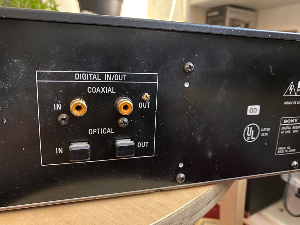 SONY DTC-700 DAT DIGITAL AUDIO TAPE DECK PLAYER RECORDER