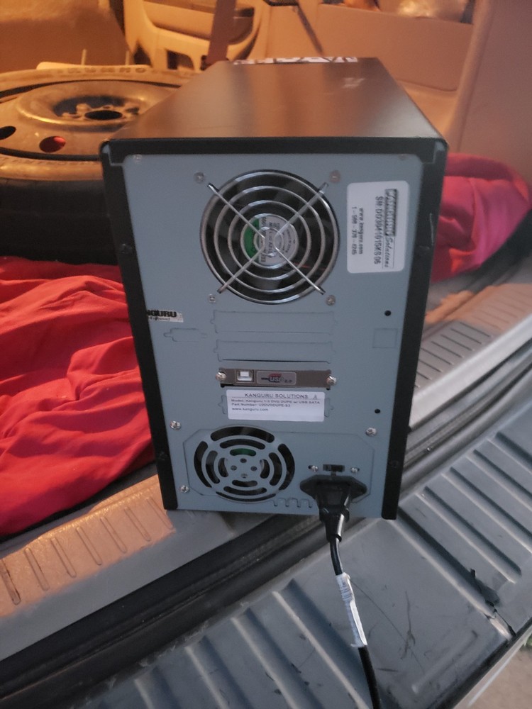 Disc Makers kANGURU SOLUTION-4 CD/DVD Duplicator Tower 1 -to-3