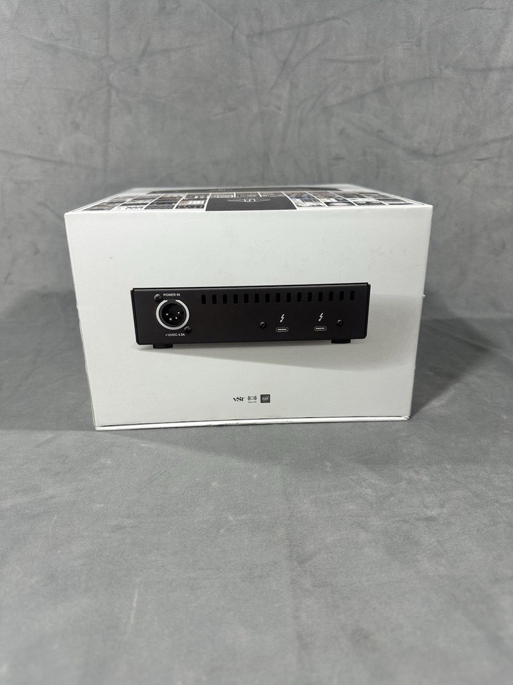 Universal Audio UAD-2 Satellite Quad Core Thunderbolt Interface – Brand New!