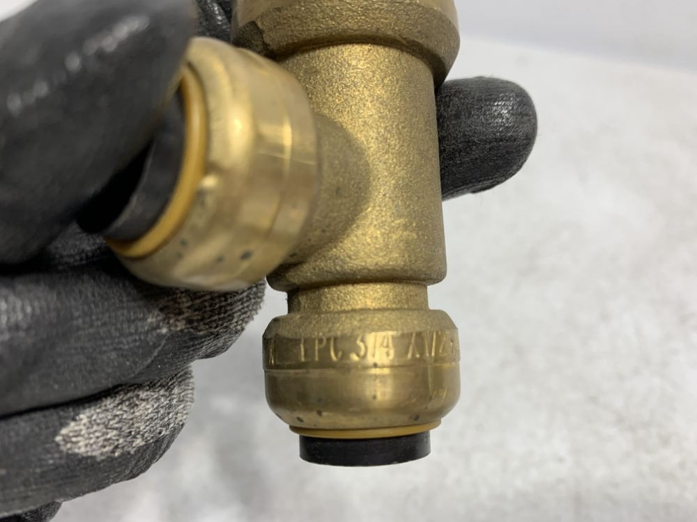 EPC 1061 Reducing Tee 3/4" x 1/2" Push-Fit