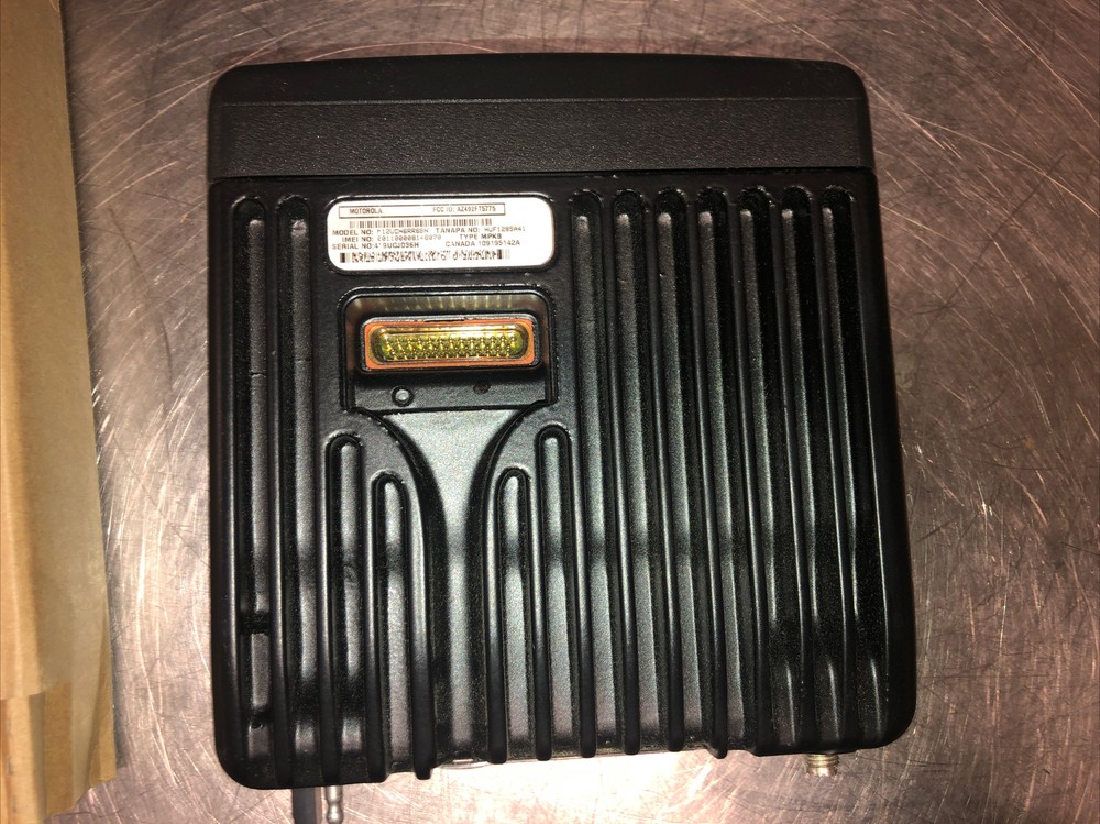 NOS MOTOROLA NEXTEL TRANSCEIVER BASE M12UCH6RR6BN