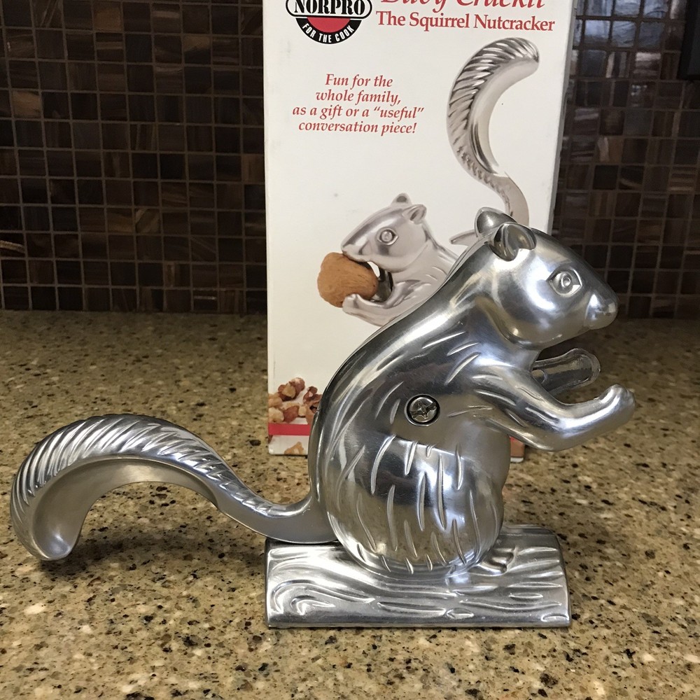 Cast Aluminum "Davy Crackit" Squirrel Nutcracker Norpro 5 1/2"