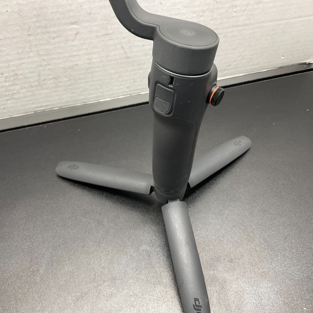 DJI Osmo Mobile 6 Smartphone Gimbal Stabilizer
