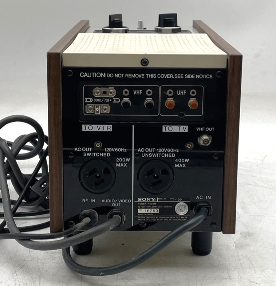 SONY TT-100 TUNER TIMER ORIGINAL powers on