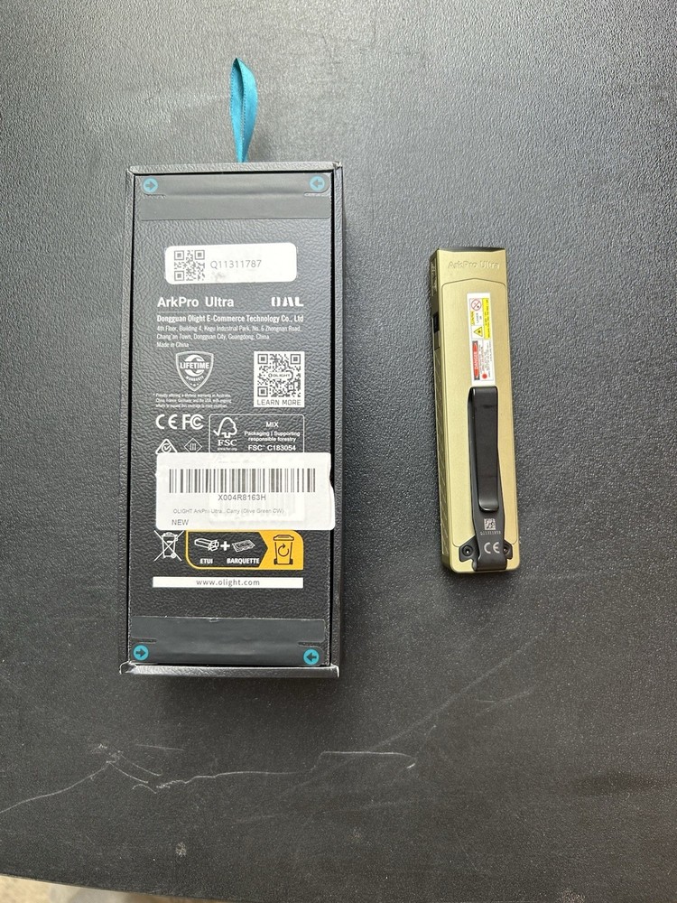 Olight ArkPro Ultra Flat Unibody LED Flashlight Multi-Light Sources Olive Green