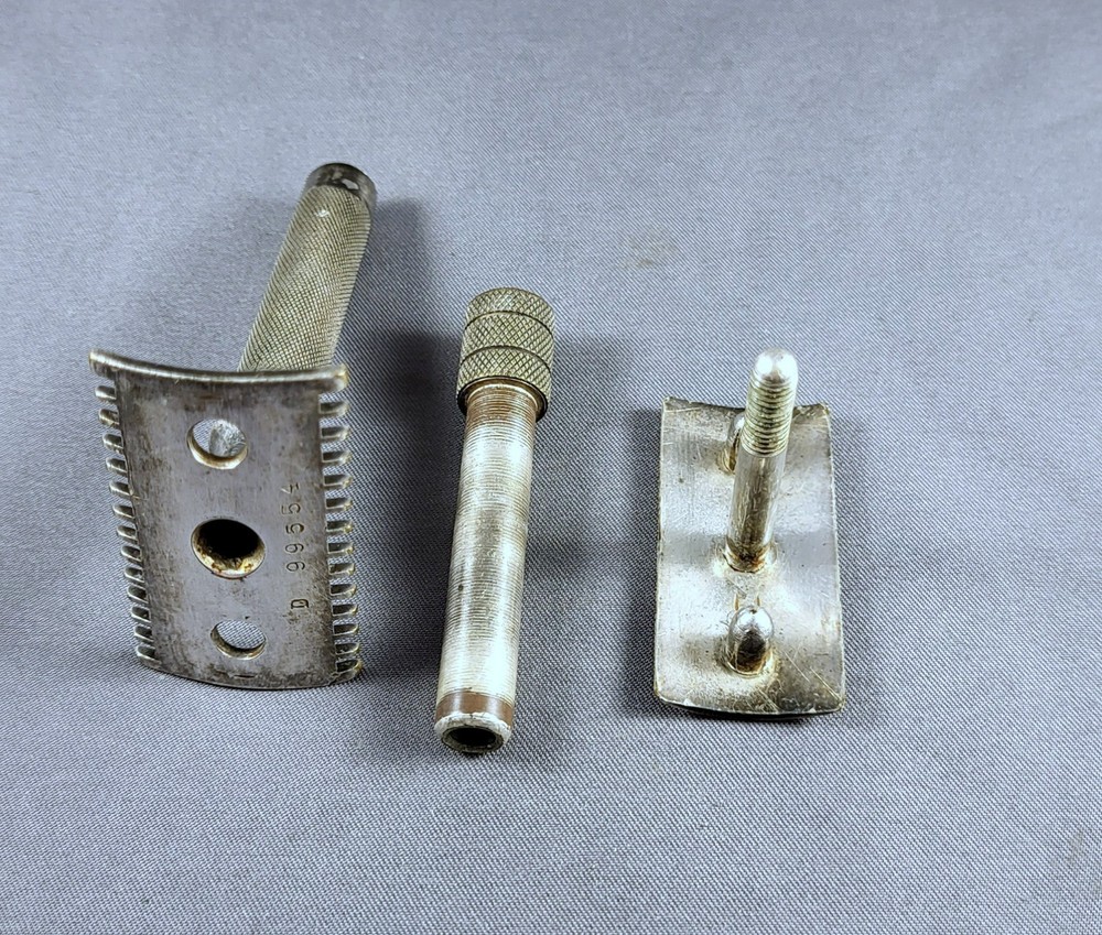 NIce Gillette Old Type - Single Ring - Razor - 1916 - Clean
