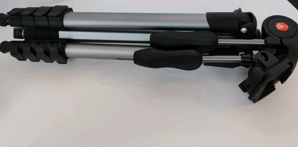 Manfrotto MKCOMPACTADV-BK Compact Advanced Tripod