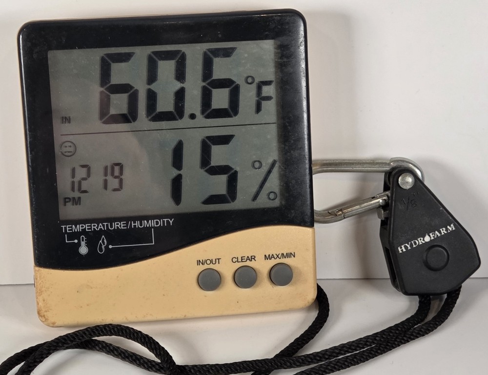 Hydrofarm Temperature / Humidity Station