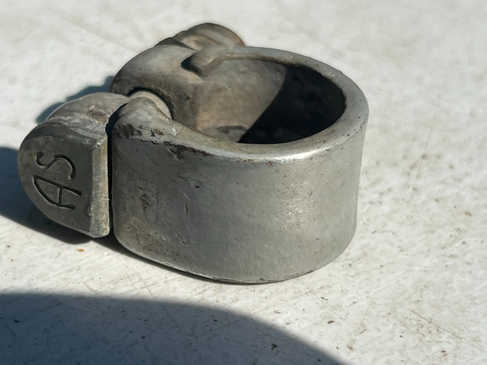 VINTAGE SCHWINN 'AS' SCRIPT SEAT POST CLAMP