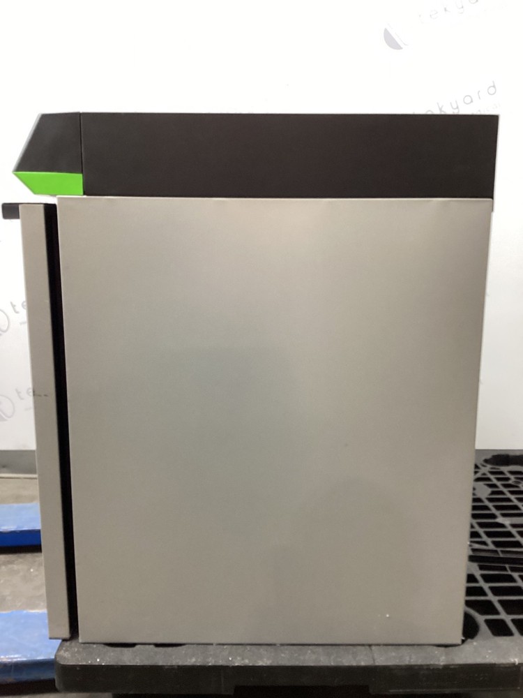 EVOLVE UNDERCOUNTER MEDICAL-GRADE REFRIGERATOR 5.5 FT3