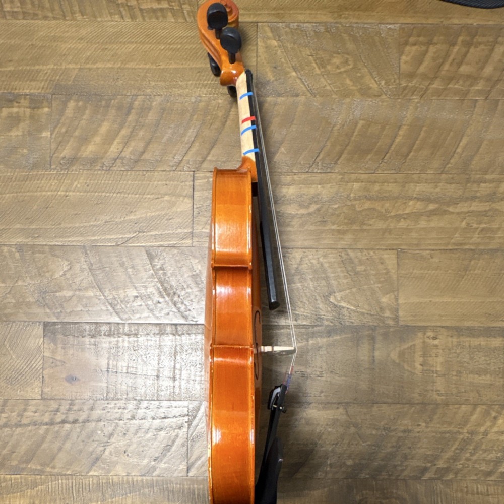 Functional Unmarked Full Size Violin W/ Chin rest