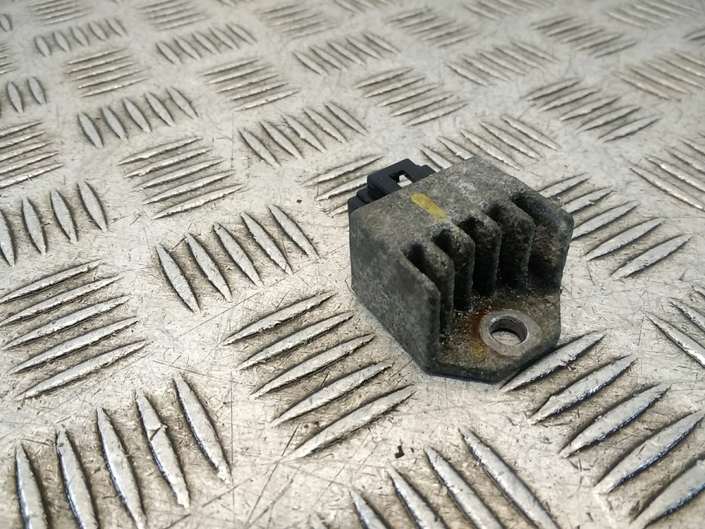 2005 PEUGEOT SPEEDFIGHT RECTIFIER REGULATOR