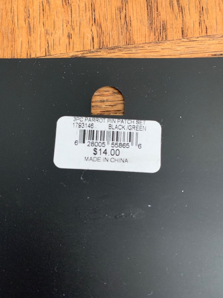 1 Piece Statements By Dock Pins