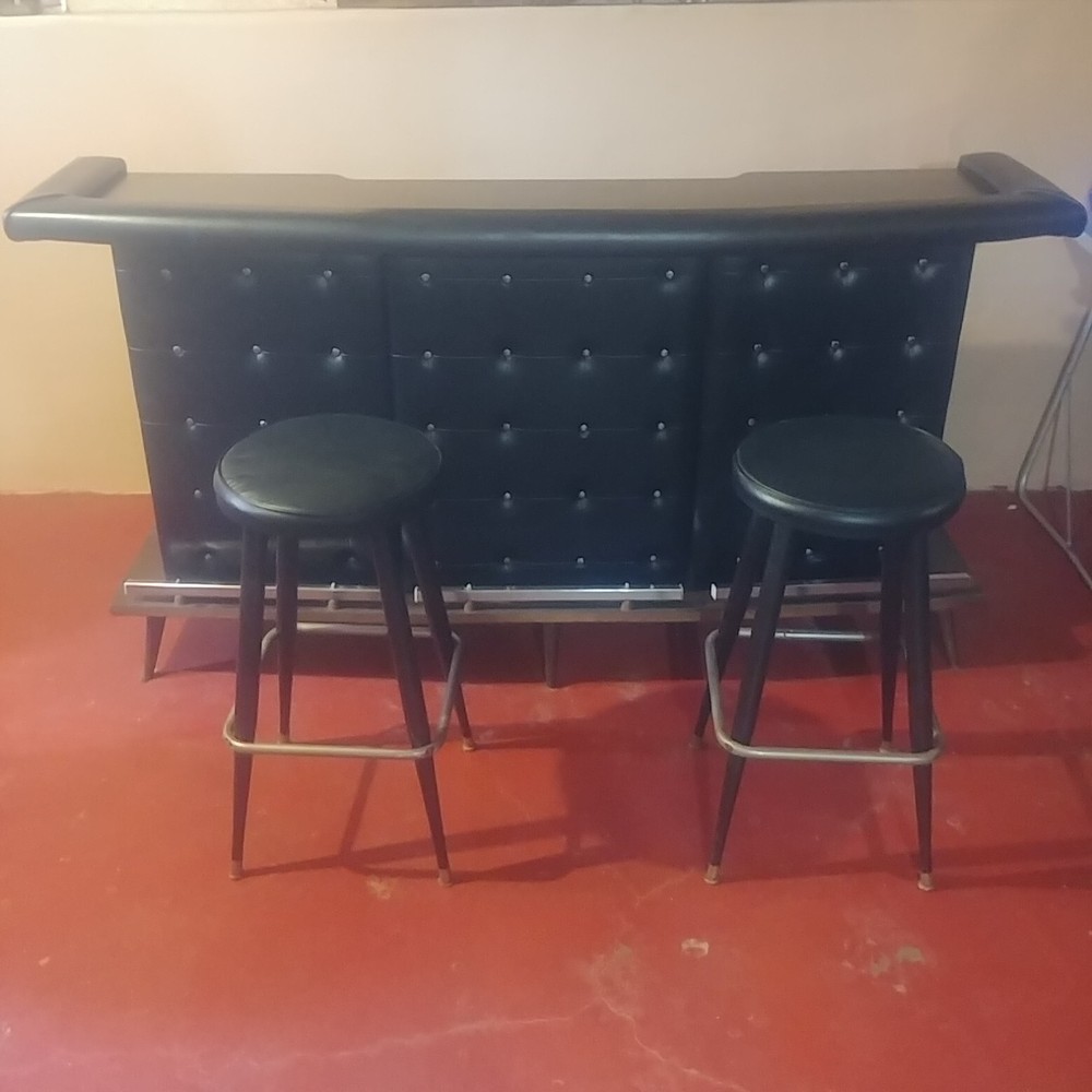 Vintage Style Home Bar