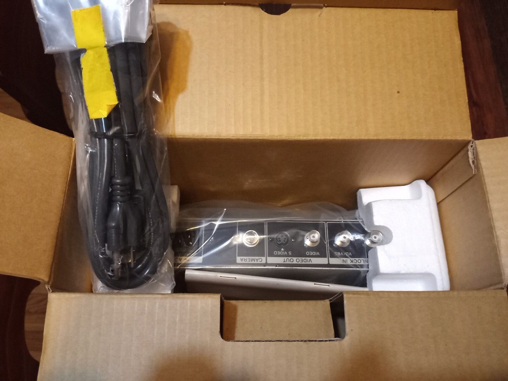 New Sony Camera Adaptor DC-777