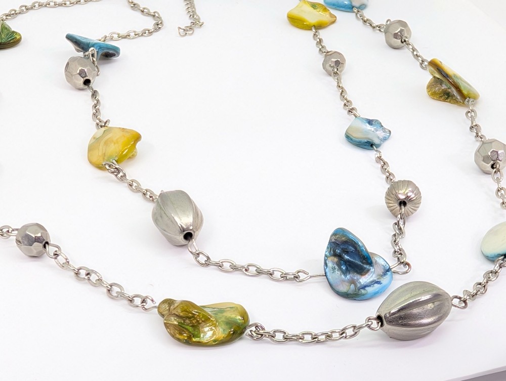 Vintage Boho Dyed Blue and Green Shell Necklace