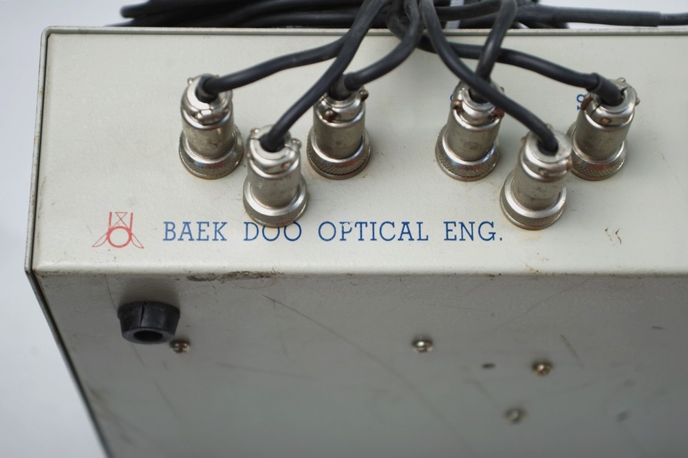 BAEK DOO OPTICAL ENG. LED LIGHT SOURCE BD-404 POWER ON TESTED FREE SHIP