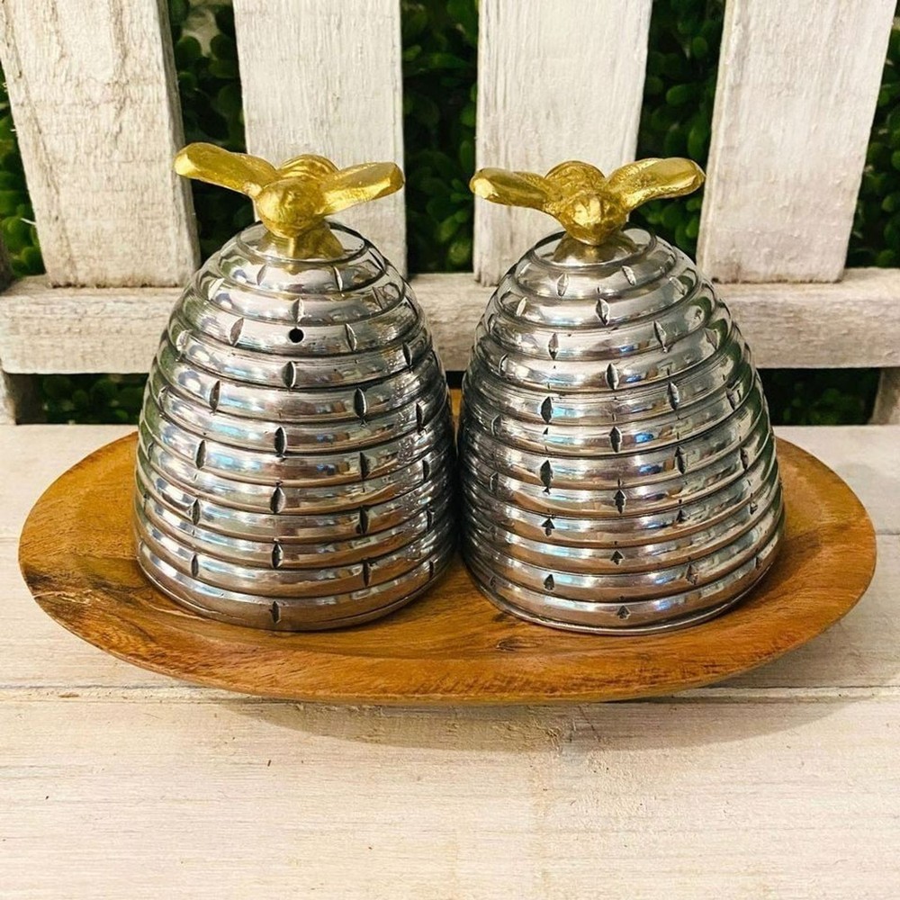 BEE Beehive Metal Salt & Pepper Shakers With Wooden Base