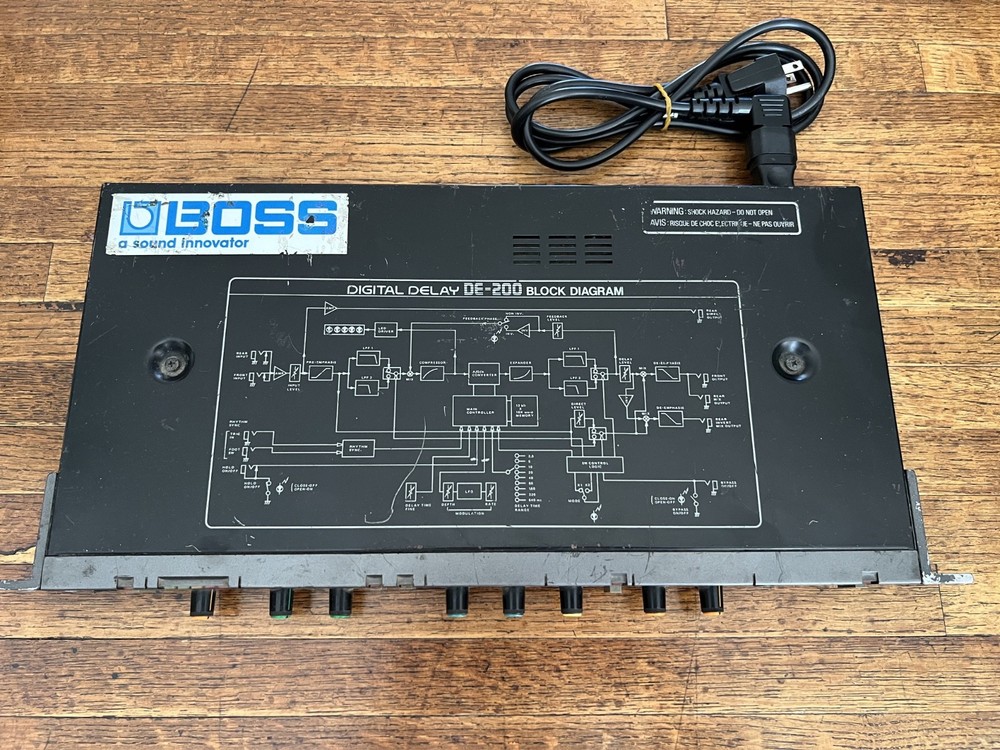Boss DE-200 Digital Delay Vintage Rackmount Effects Unit
