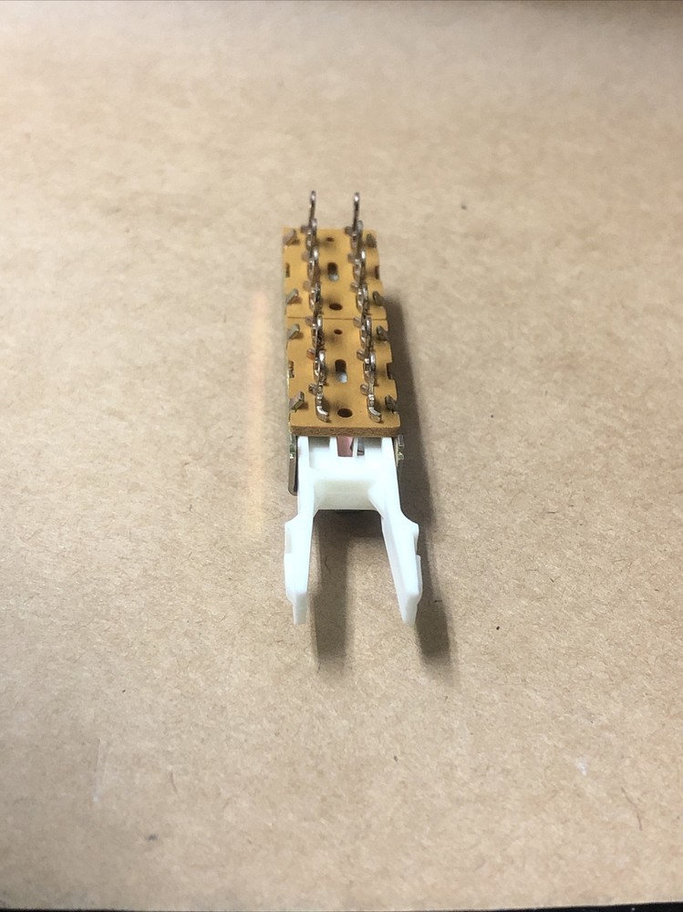 SWITCHCRAFT PART# 77123A19B