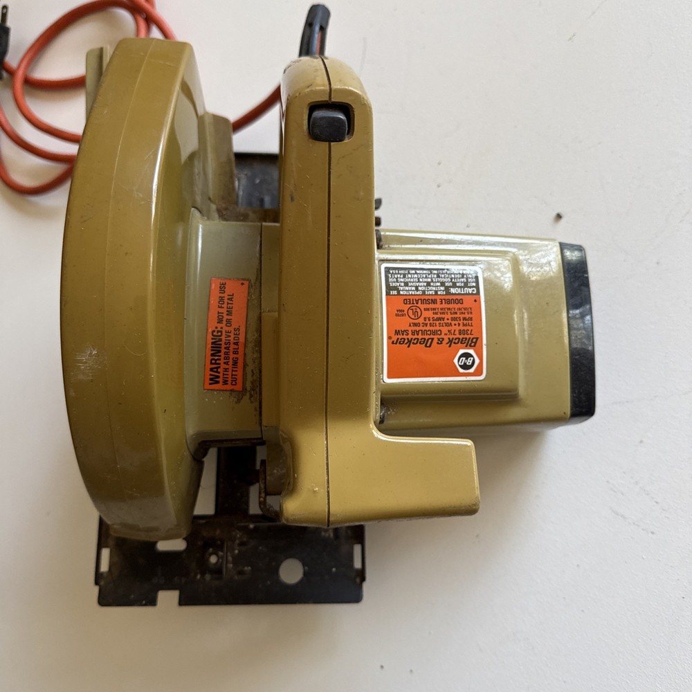 vintage Black & Decker Model 7308 circular saw