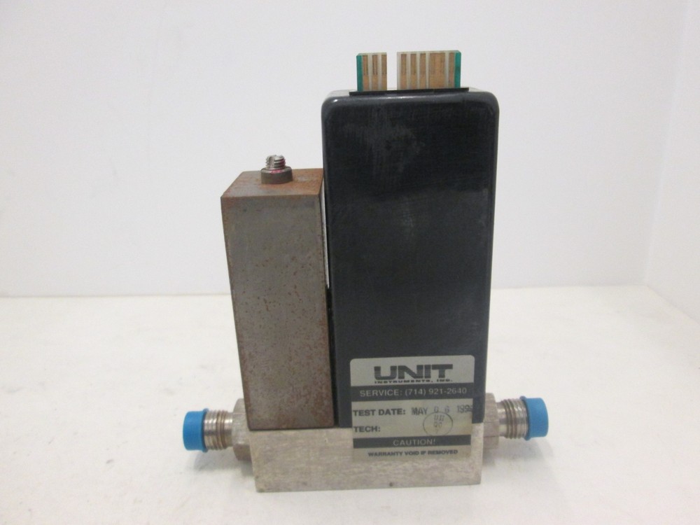 Unit UFC-1100, Mass Flow Controller MFC, HCL, 1 SLM, Used