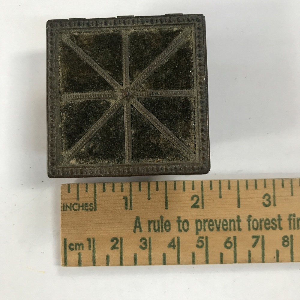W. Avery & Son Redditch Footstool Needle Case