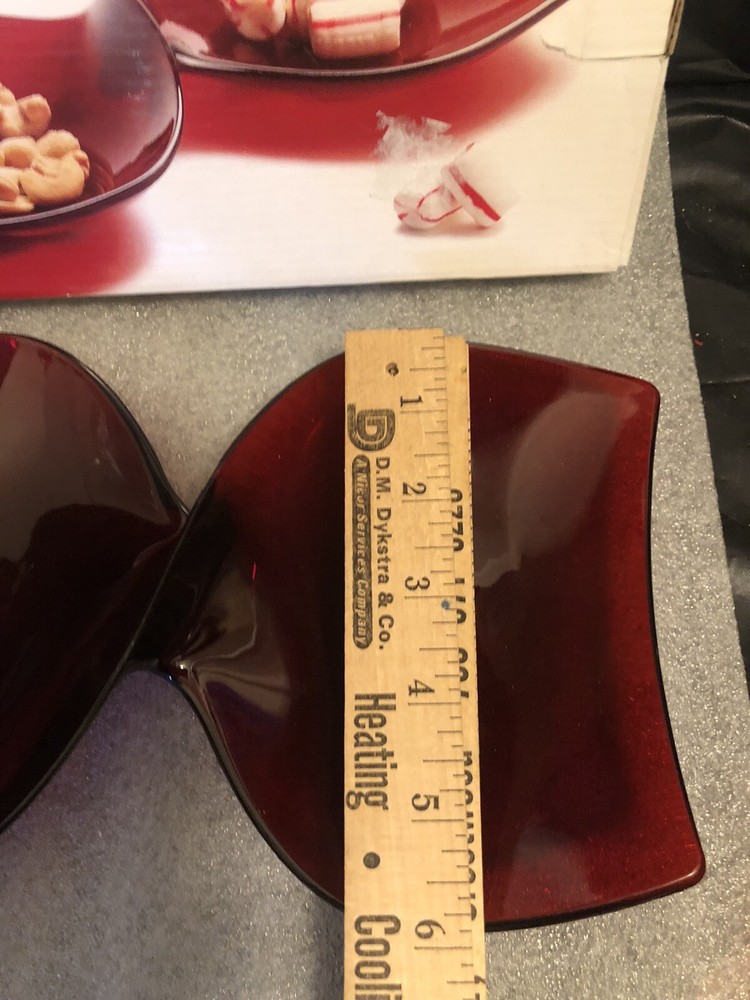Wovo Red Bow Tie Serving Dish