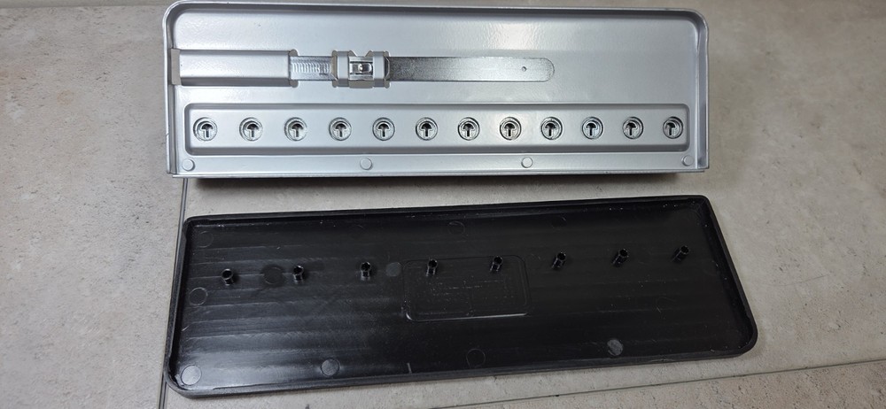 TUL Custom Note-Taking System Discbound 12-Hole Punch Silver Heavy Duty