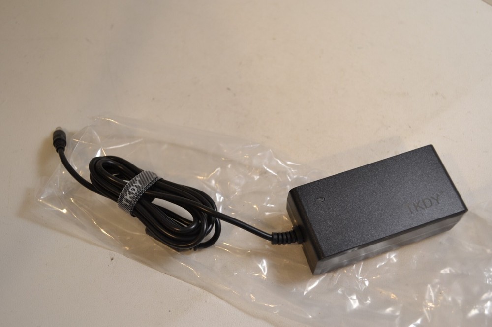 TKDY J301-0803000WZ AC/DC Power Adapter