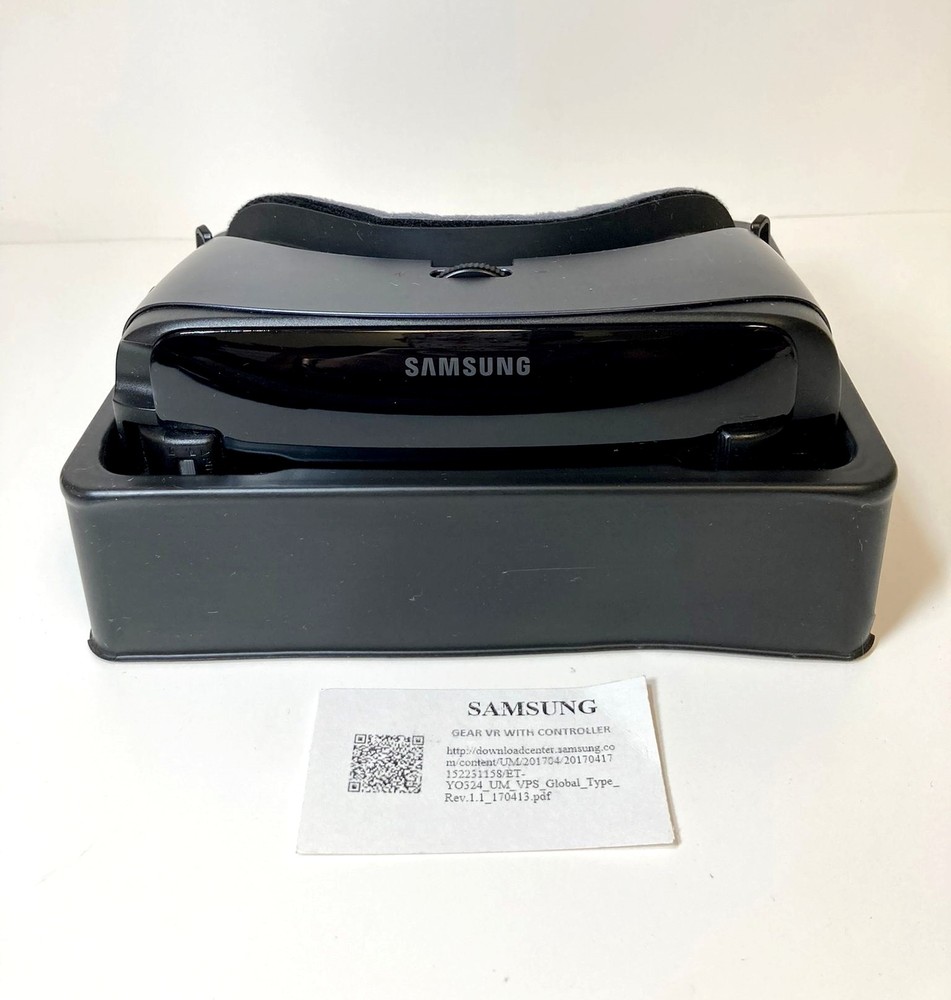 Samsung Gear VR with Controller