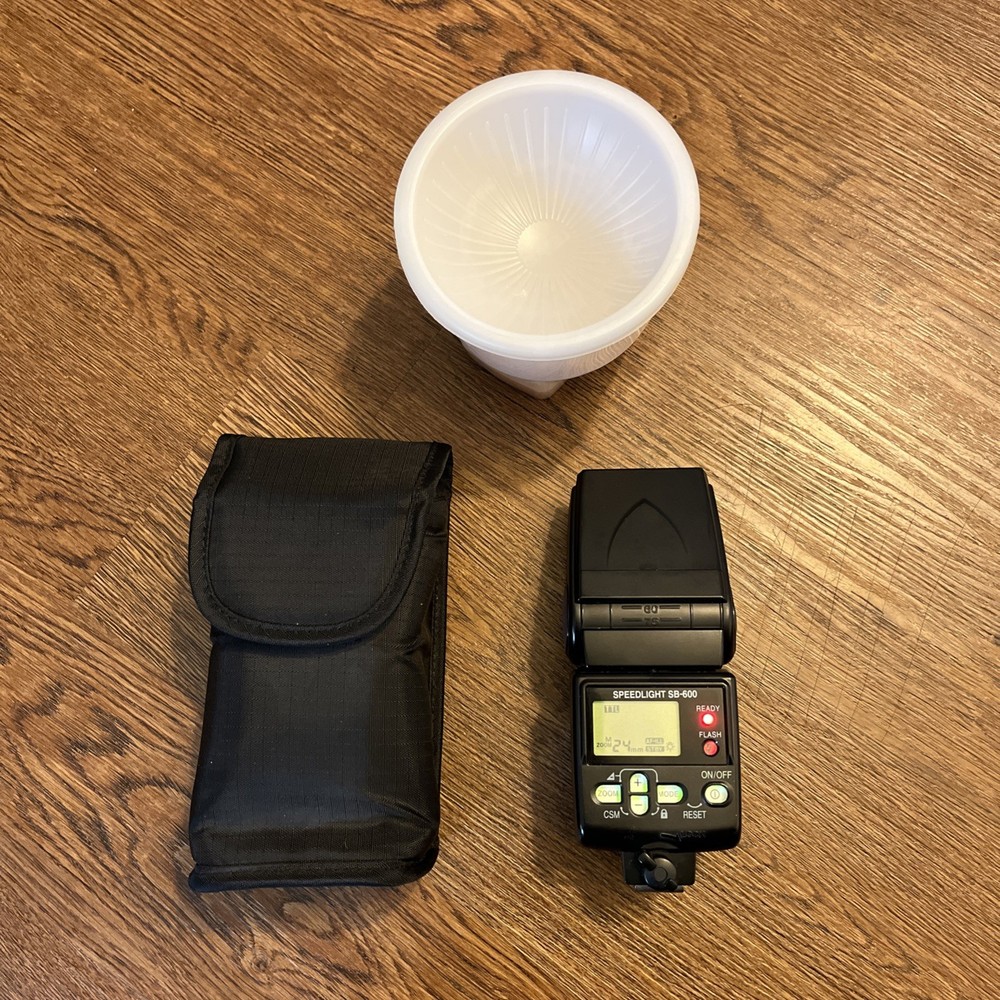 NIKON SPEEDLIGHT SB-600 FLASH