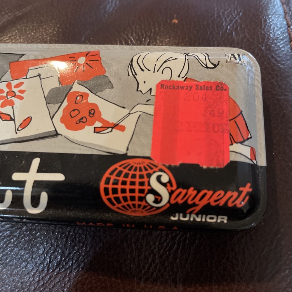 B22- Sargent Junior Play Paint Tin
