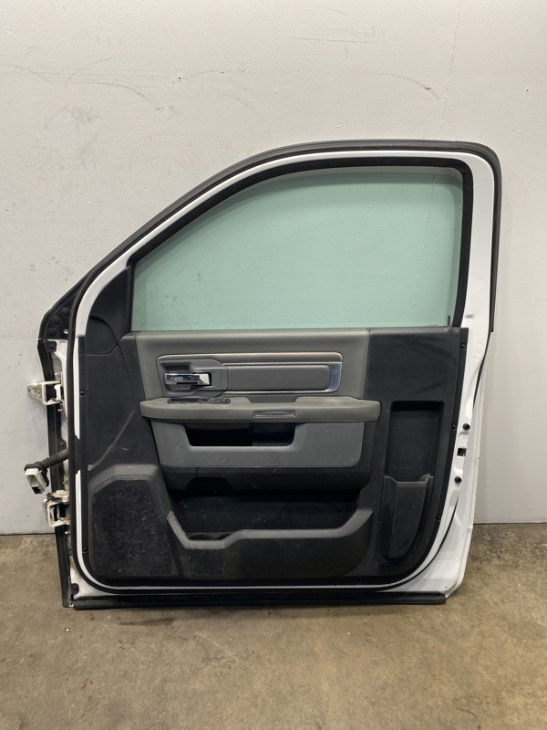 2016 Ram 5500 Door (606-13826)