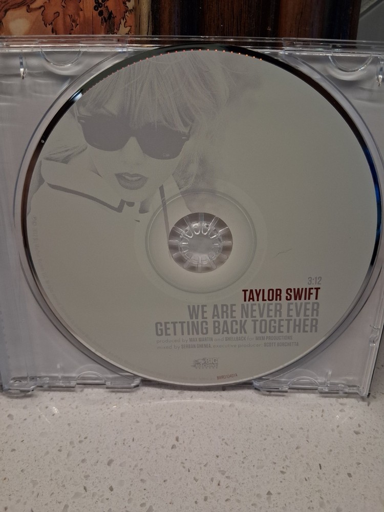 Taylor Swift – We Are Never Ever Getting Back Together WALMART SINGLE CD, Used
