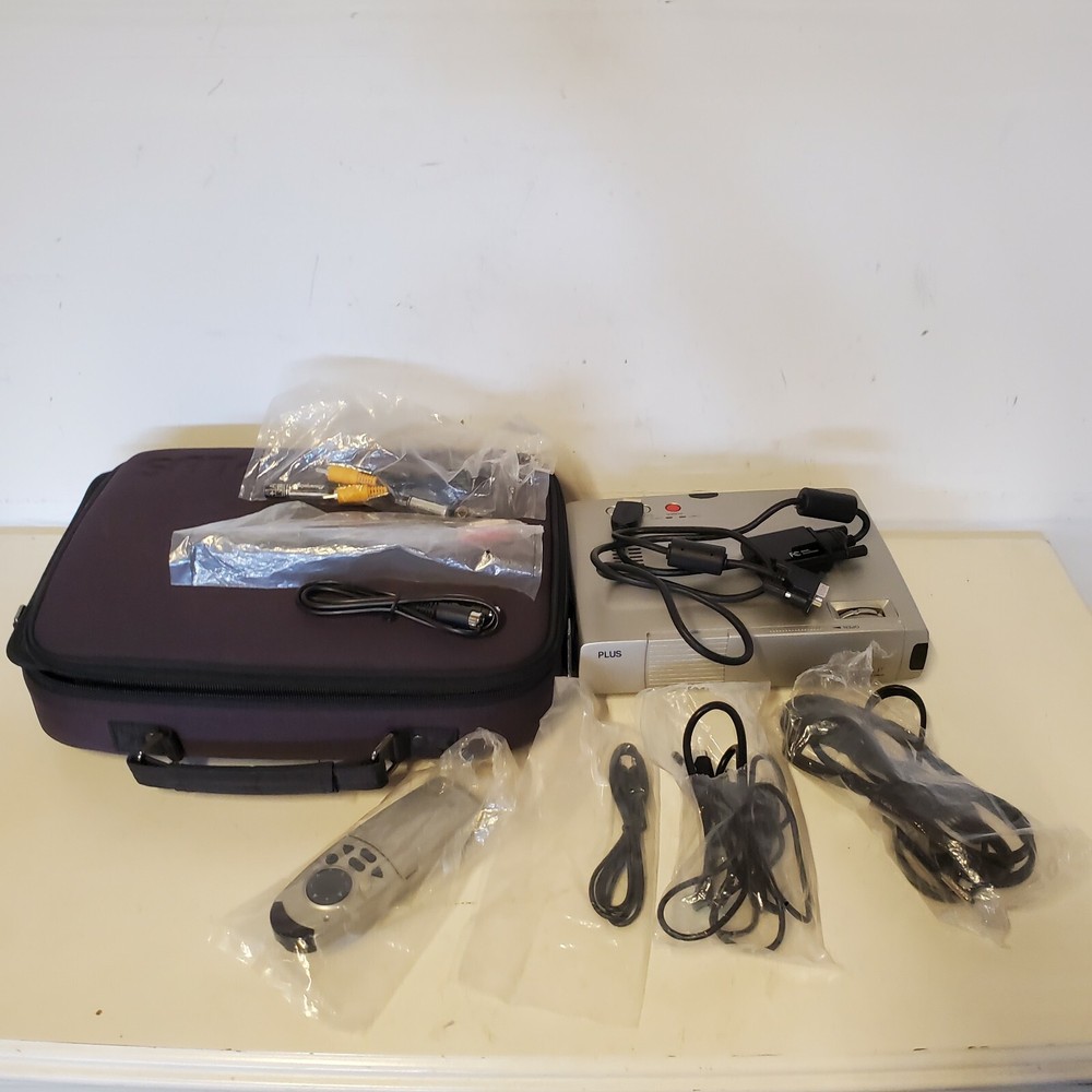 PLUS U3-810 DATA PROJECTOR with remote, user manual & case